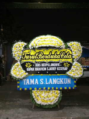 Papan Bunga Duka di Sindangpanon